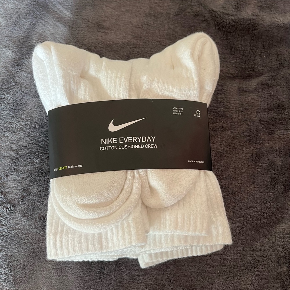 brand new nike socks
